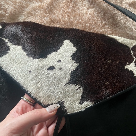 NWOT Hobbs Cowhide & Black Leather Shoulder Bag | Haircalf Flap | Boho Western - Picture 8 of 17